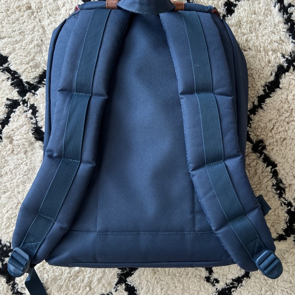 Herschel Retreat Backpack - Picture 5 of 7